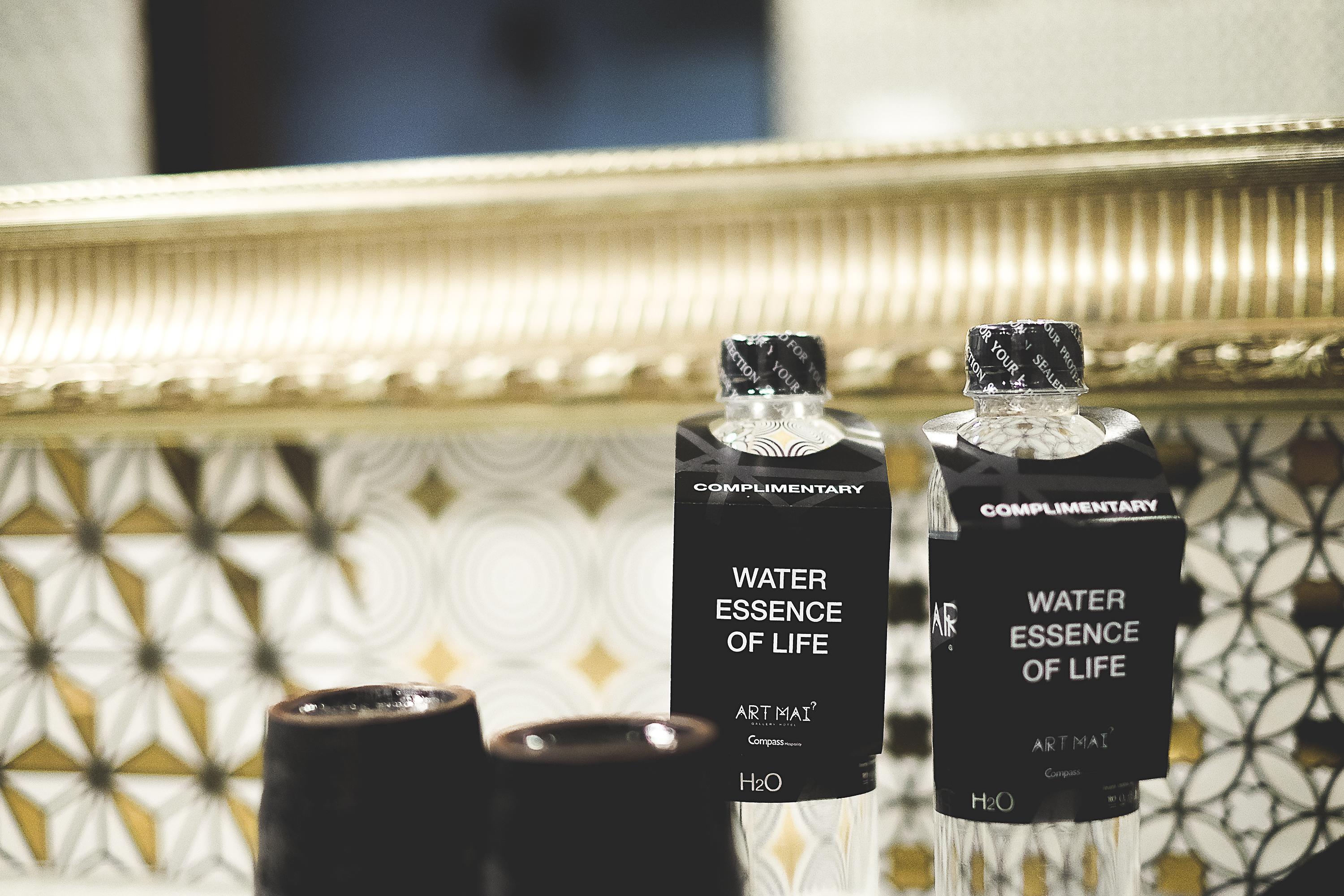 Art Mai Gallery Nimman Hotel Чиангмай Экстерьер фото Bottles of water at the Ritz-Carlton